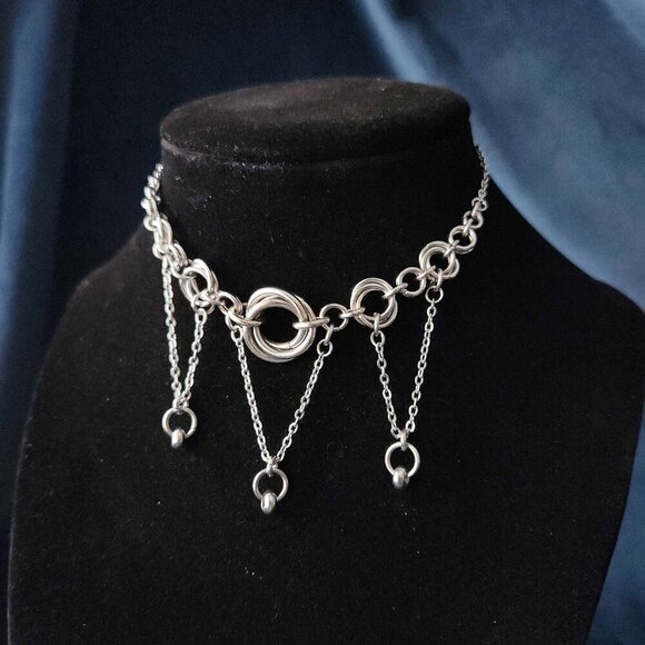 Hand Crafted Jewelry - Vintage gothic chandelier choker necklace with a small silver chain